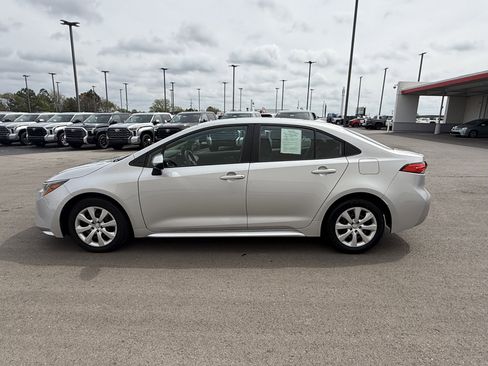 Certified 2024 Toyota Corolla LE FWD image 15