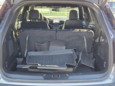 Certified 2022 Ford Explorer ST-Line image 13