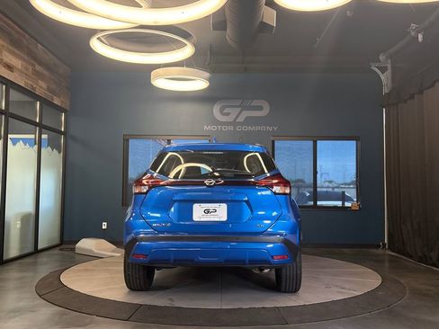 Used 2022 Nissan Kicks SV FWD image 4