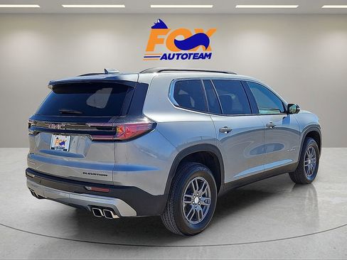 Used 2025 GMC Acadia Elevation image 5