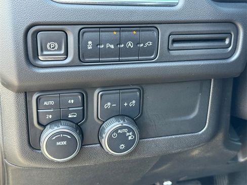 Used 2021 Chevrolet Tahoe LT image 29