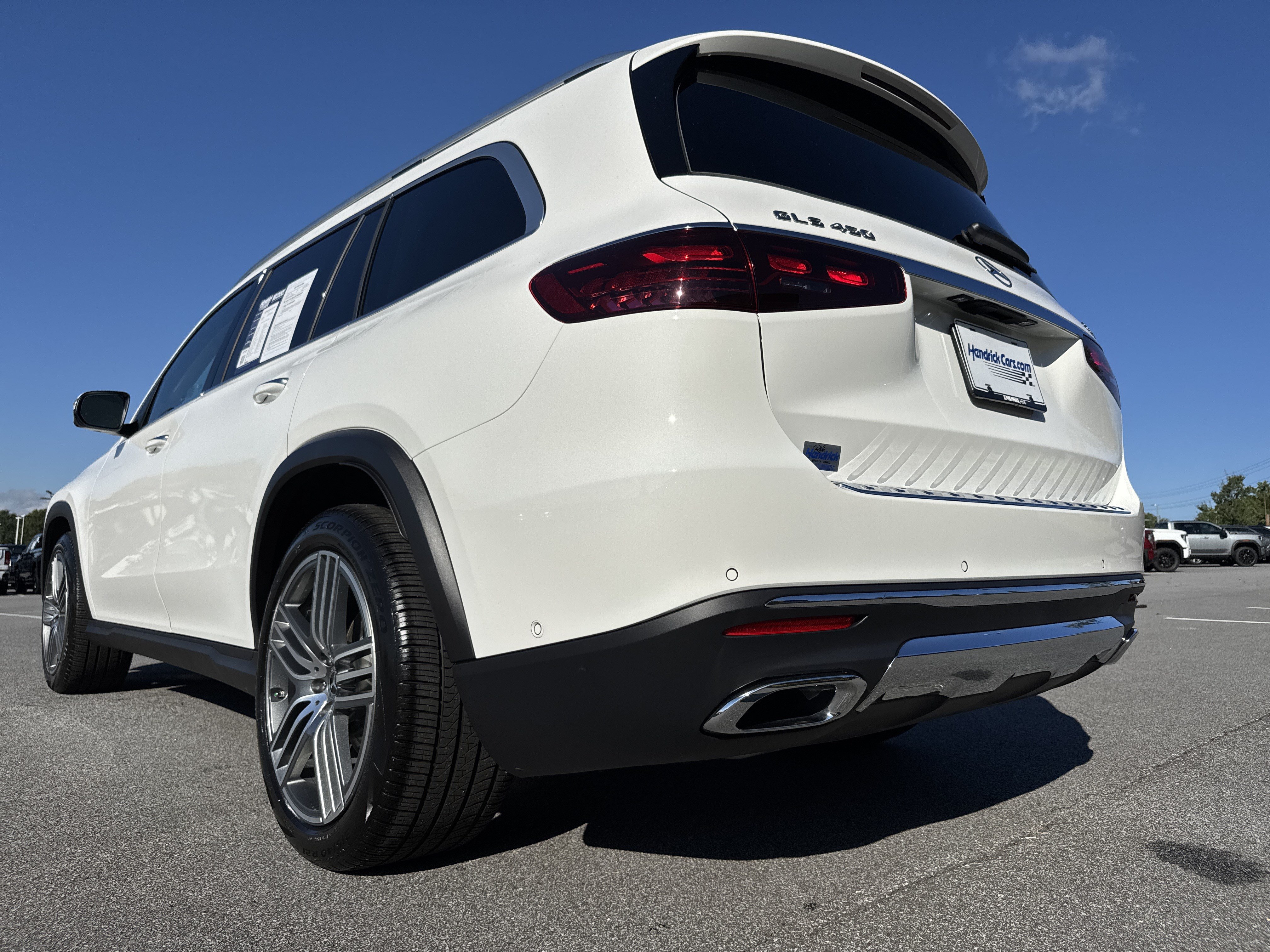 Used 2025 Mercedes-Benz GLS 450 4MATIC image 8
