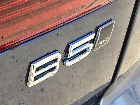 New 2026 Volvo XC60 B5 Ultra w/ Protection Package Premier image 14