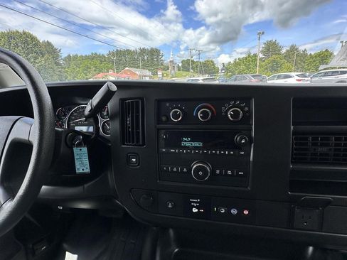 Used 2022 Chevrolet Express 3500 LS image 27