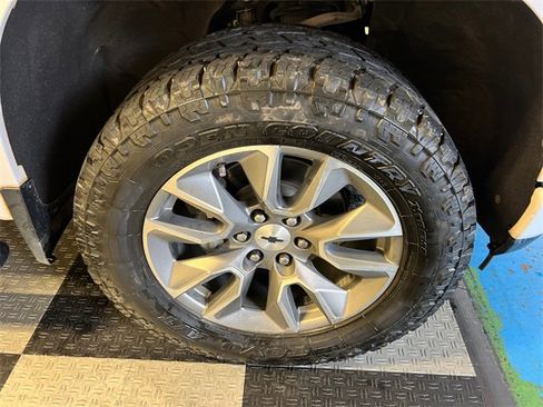 Used 2020 Chevrolet Silverado 1500 RST image 9