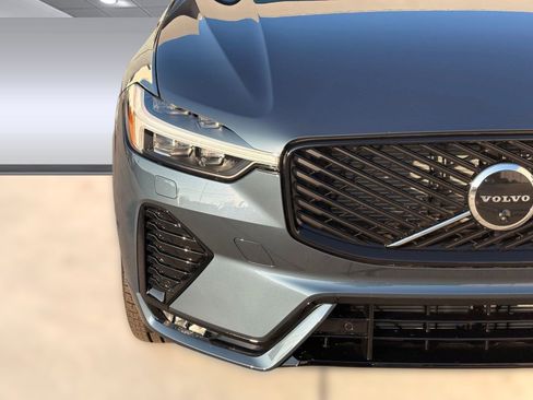 New 2026 Volvo XC60 B5 Ultra w/ Climate Package image 11