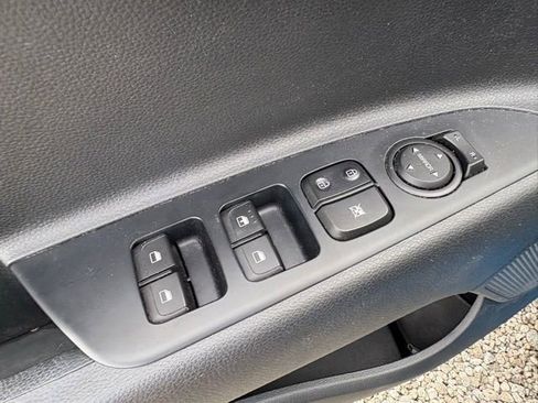 Used 2021 Kia Rio S FWD image 12