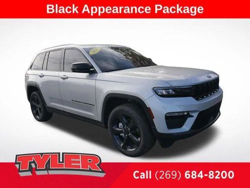 Certified 2025 Jeep Grand Cherokee Limited w/ Black Appearance Package image 1