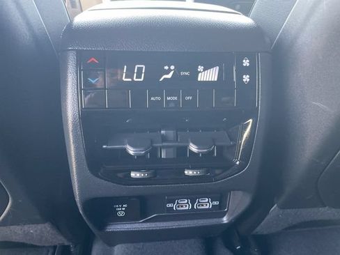 Used 2025 Jeep Grand Cherokee L Laredo AWD/4WD image 20