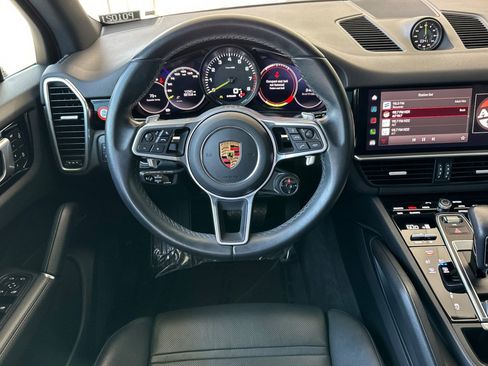 Certified 2022 Porsche Cayenne Coupe AWD/4WD image 14