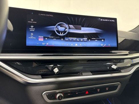 Used 2026 BMW X7 xDrive40i AWD/4WD image 8