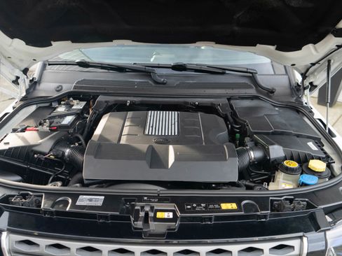 Used 2016 Land Rover LR4 HSE Silver Edition AWD/4WD image 39