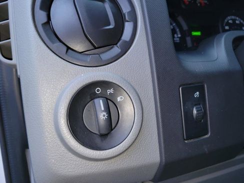 Used 2014 Ford E-350 and Econoline 350 Super Duty w/ Power Group image 39