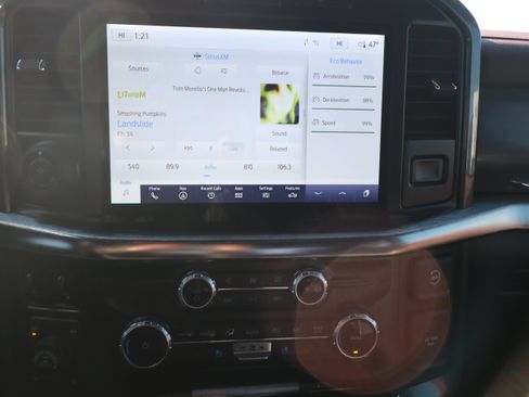 Used 2023 Ford F150 Lariat w/ Max Trailer Tow Package image 17