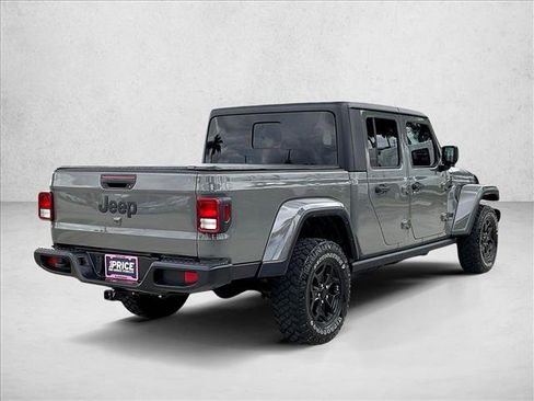 Used 2021 Jeep Gladiator Sport AWD/4WD image 2