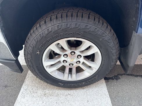 Used 2018 Chevrolet Silverado 1500 LT w/ All Star Edition image 15