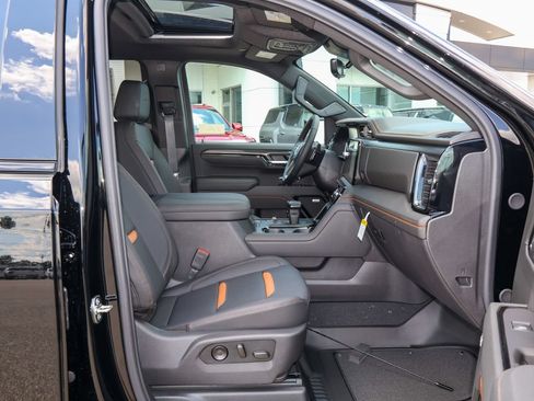 New 2026 GMC Sierra 1500 AT4 w/ AT4 Premium Package AWD/4WD image 32