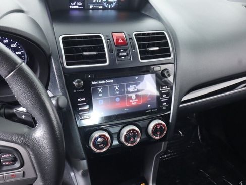 Used 2018 Subaru Forester 2.5i Premium w/ Popular Package #2 AWD/4WD image 16