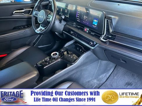 Used 2023 Kia Sportage EX image 16