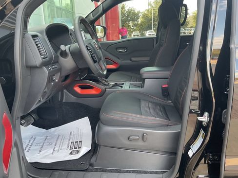 Used 2023 Nissan Frontier PRO-4X w/ Pro Convenience Package AWD/4WD image 8