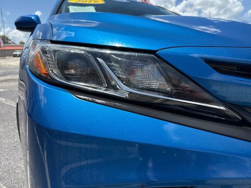 Used 2019 Toyota Camry SE FWD image 48