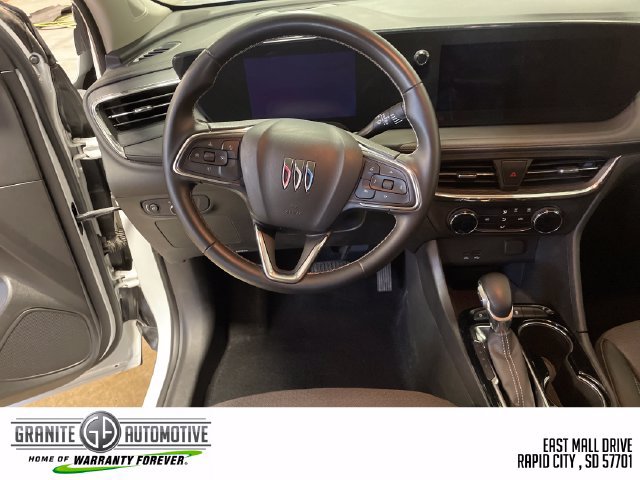 Used 2025 Buick Encore GX Preferred AWD/4WD image 21