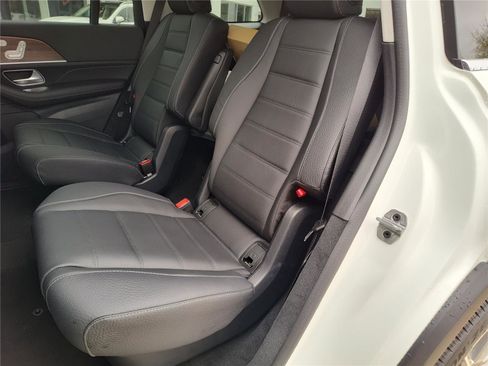 New 2026 Mercedes-Benz GLS 450 4MATIC image 14