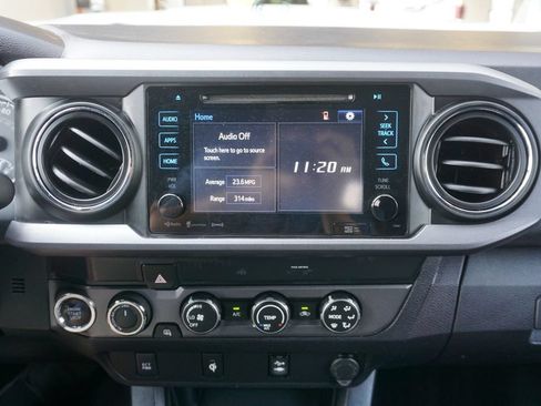 Used 2019 Toyota Tacoma TRD Sport AWD/4WD image 8
