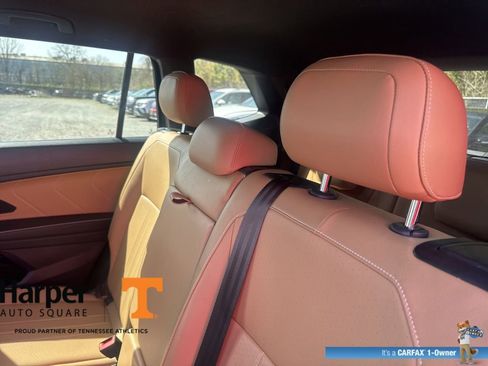 Used 2024 Volkswagen Tiguan SE image 9