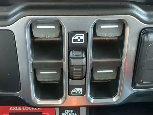 Used 2021 Jeep Gladiator Mojave image 24