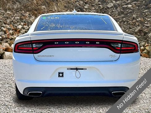 Used 2016 Dodge Charger R/T RWD image 4