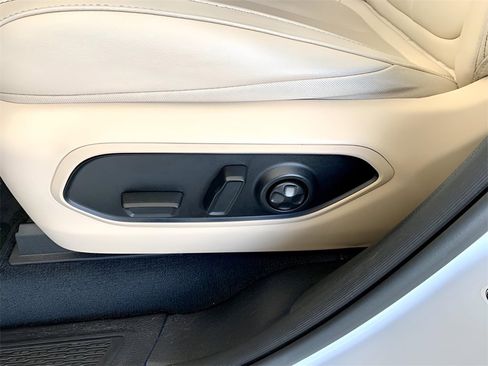 Used 2023 Jeep Grand Cherokee Limited image 47