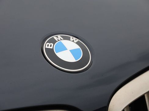 Used 2021 BMW X5 M50i image 19