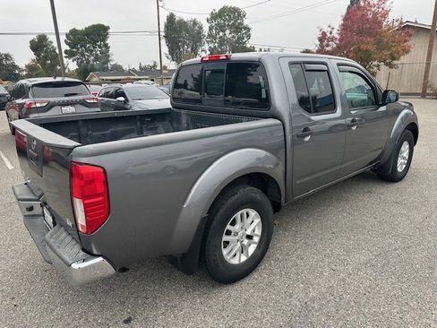 Used 2019 Nissan Frontier SV image 10
