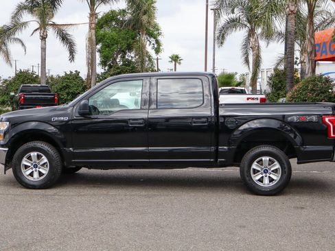 Used 2017 Ford F150 XLT image 5