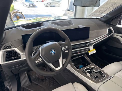 New 2026 BMW X5 xDrive50e image 18