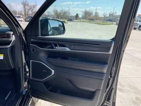 New 2024 Jeep Wagoneer 4WD w/ Convenience Group I image 37