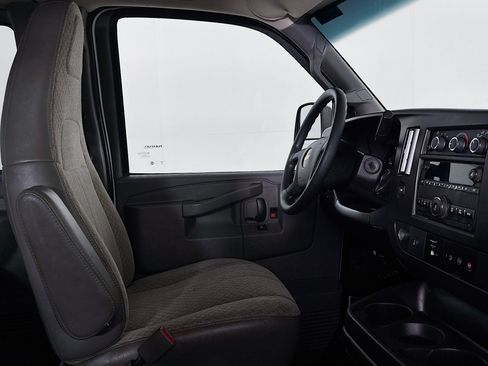 Used 2018 Chevrolet Express 3500 LT w/ LT Preferred Equipment Group image 22