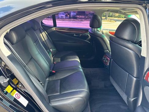 Used 2007 Lexus LS 460 L RWD image 14