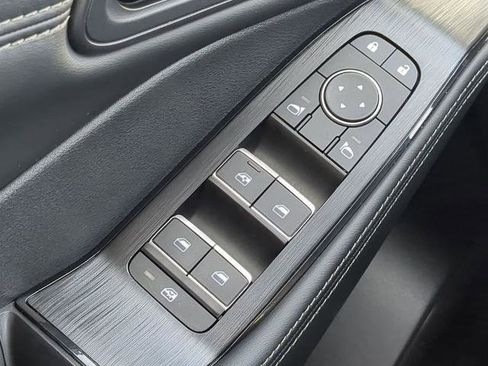 Certified 2025 Nissan Rogue SL w/ Tech Package FWD image 24