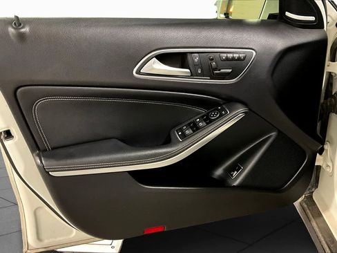 Used 2015 Mercedes-Benz GLA 250 image 20