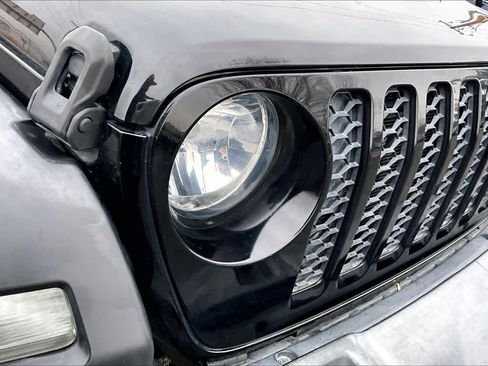 Used 2020 Jeep Gladiator Sport w/ Quick Order Package 24S image 24