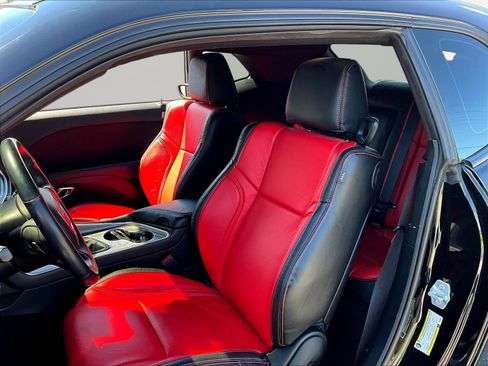 Used 2019 Dodge Challenger R/T Scat Pack RWD image 19