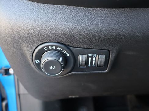 Used 2024 Jeep Compass Limited image 13