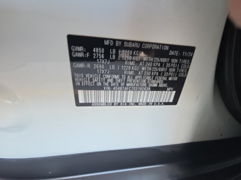 Used 2025 Subaru Outback Premium AWD/4WD image 3