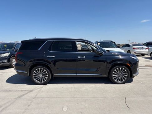 Used 2023 Hyundai Palisade Calligraphy w/ Cargo Package AWD/4WD image 3