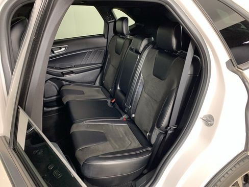 Used 2019 Ford Edge ST w/ Convenience Package image 32