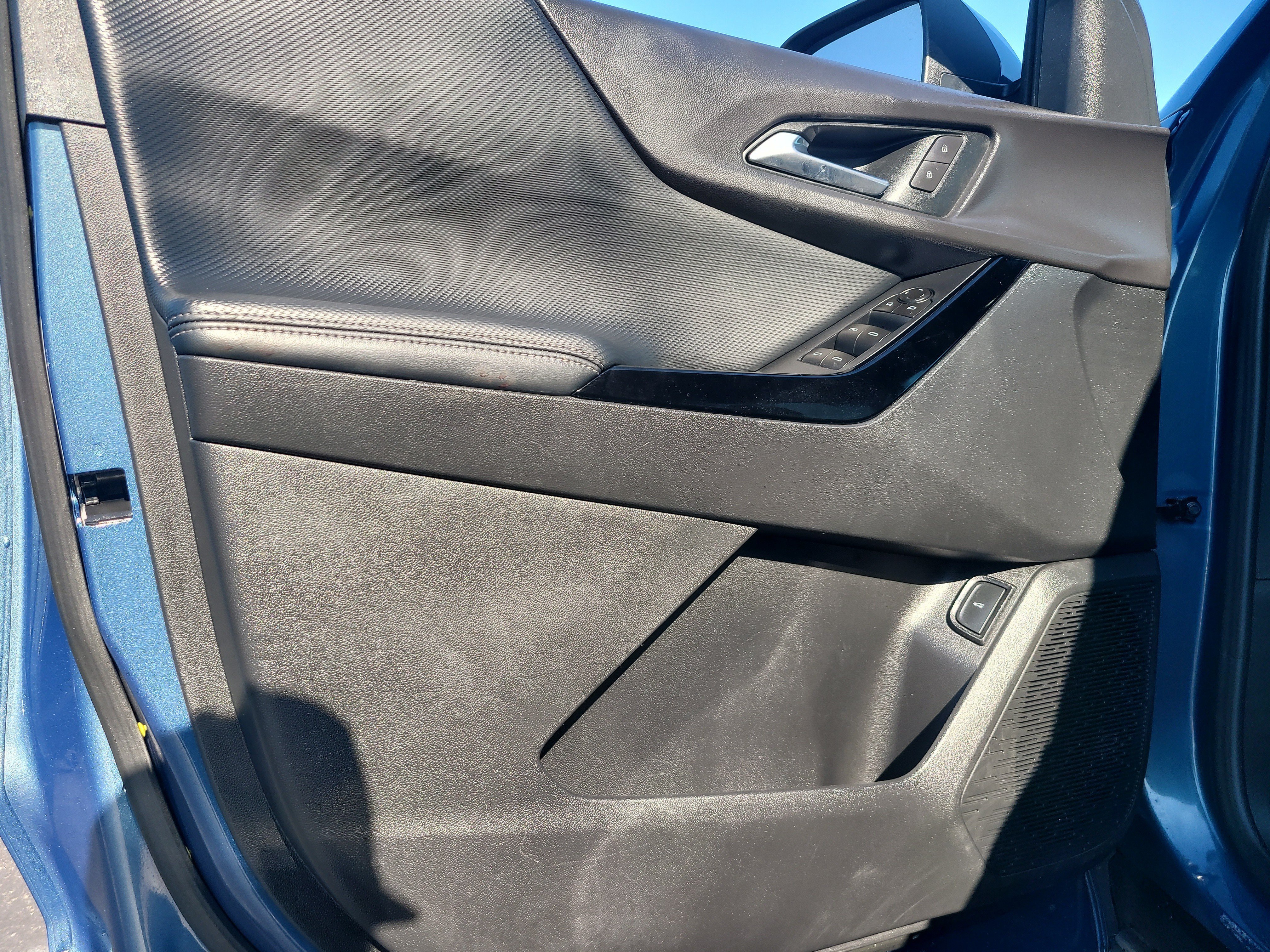 Used 2026 Chevrolet Equinox LT w/ Convenience Package II FWD image 15