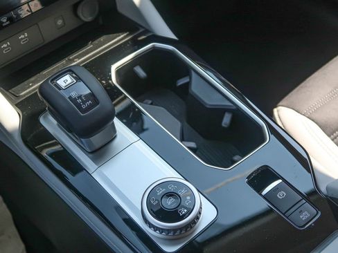 New 2026 Mitsubishi Outlander SE AWD/4WD image 34