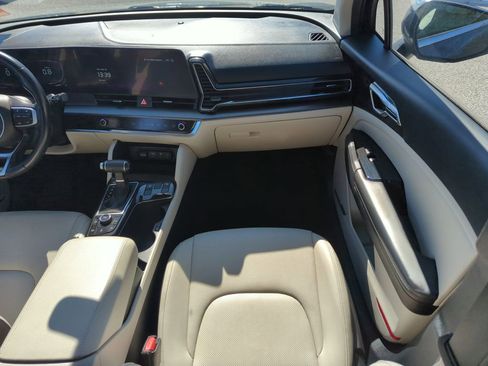 Used 2023 Kia Sportage EX image 16
